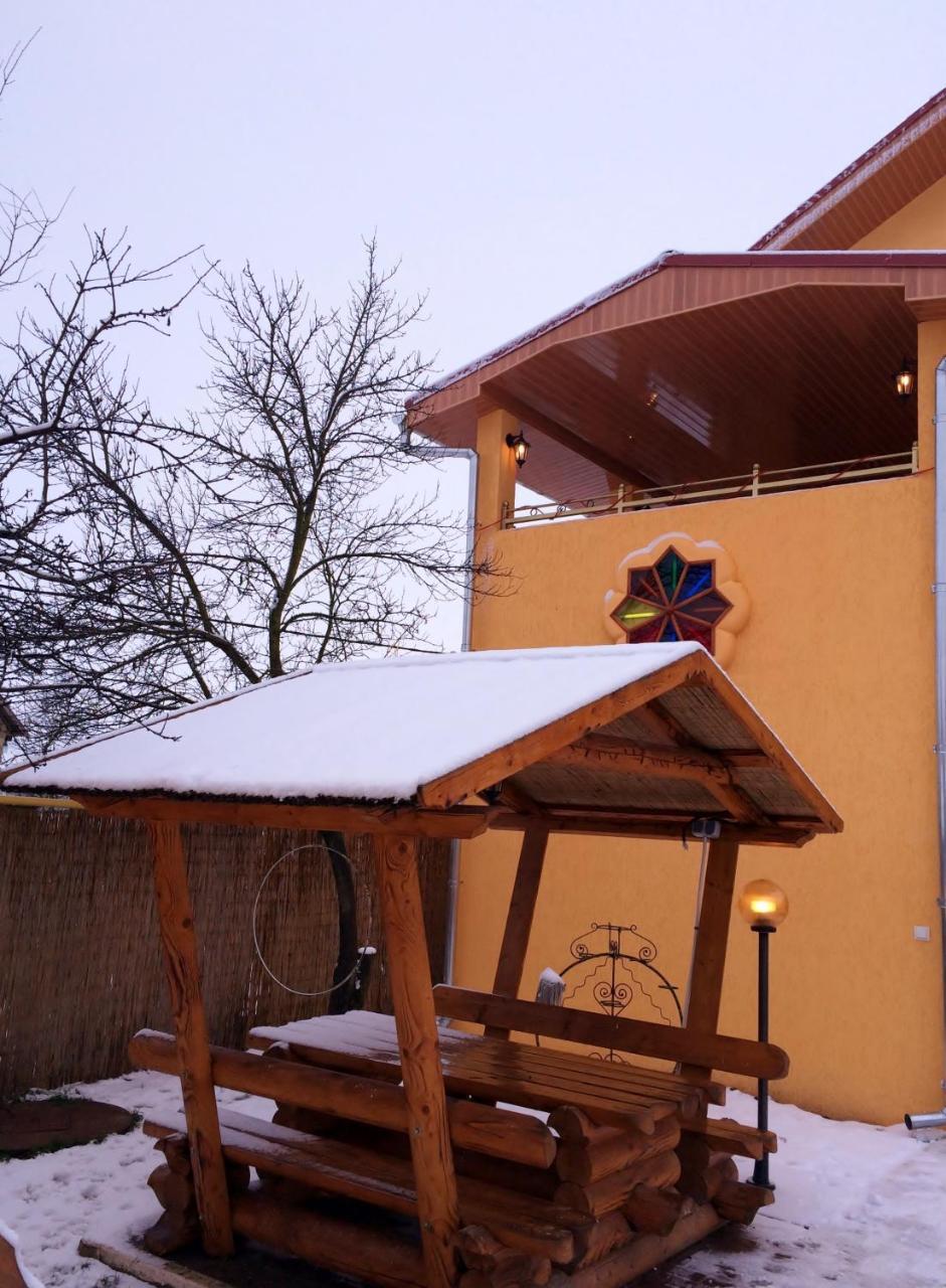 Villa Eden Delux Yanoshi Bagian luar foto